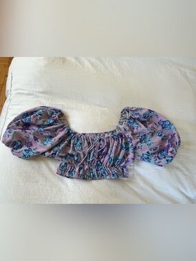Purple floral crop top, puffy sleeves, size small